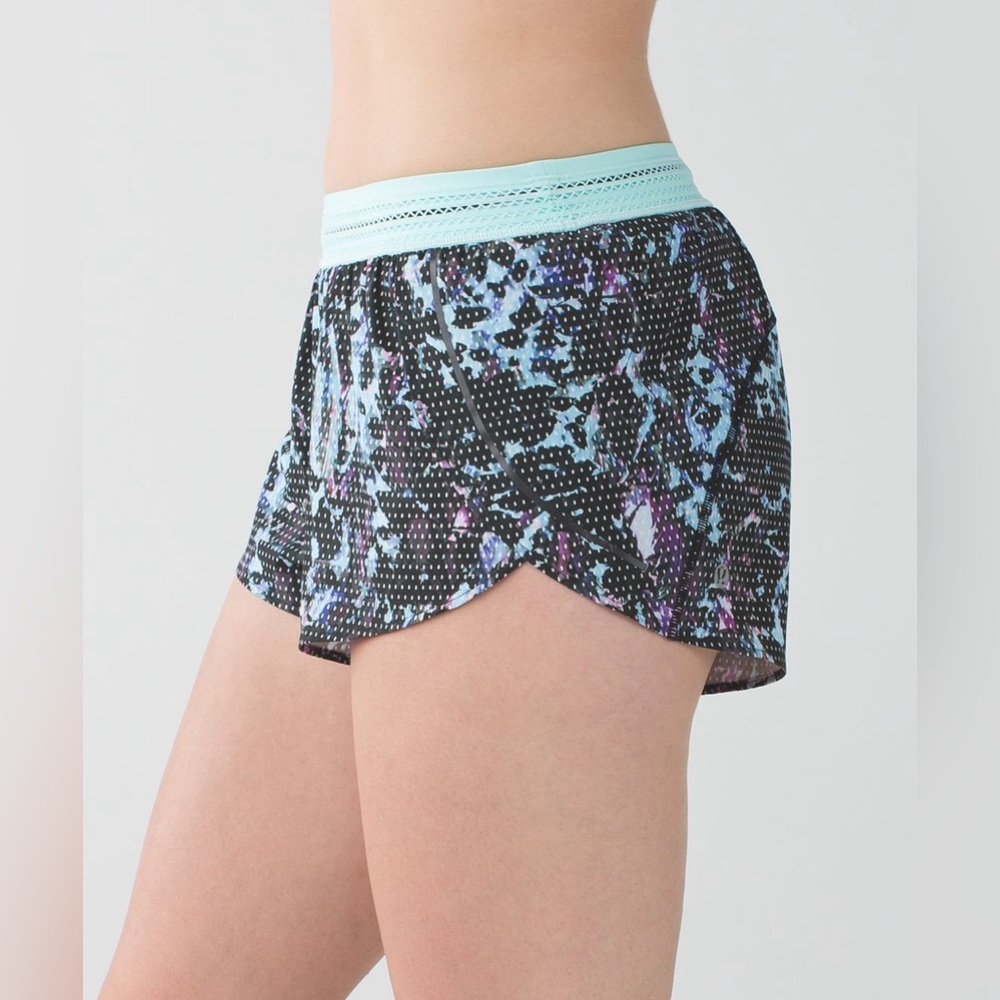 Lululemon Split Second Short Size 4 - image 2
